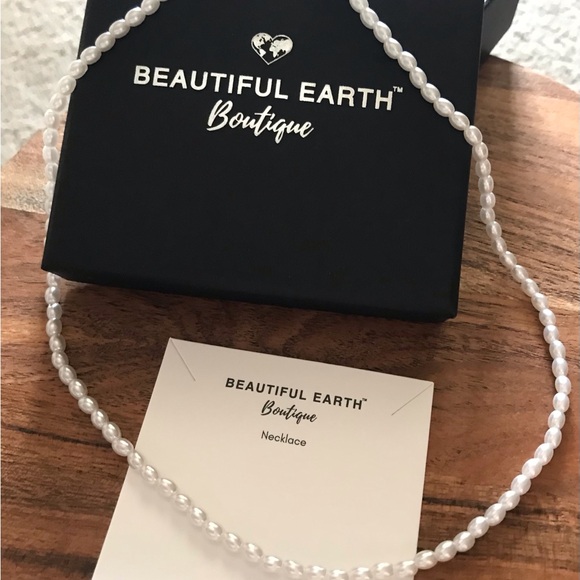 Temi Pearl Necklace - Picture 3 of 3